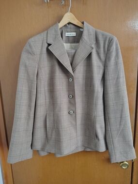 Amanda Smith Taupe Plaid Women's Blazer Jacket